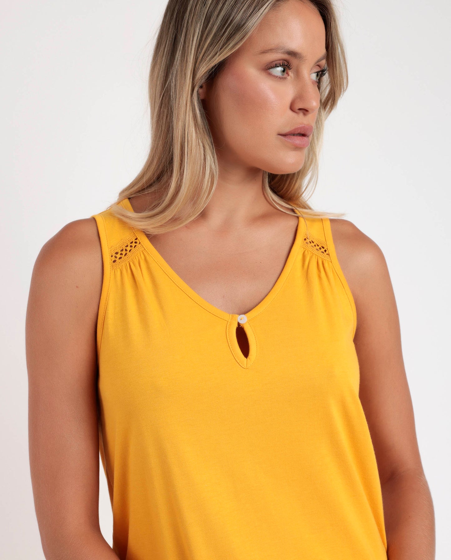 Pigiama estivo donna canotta gialla e pantaloncino fiori multicolore Admas